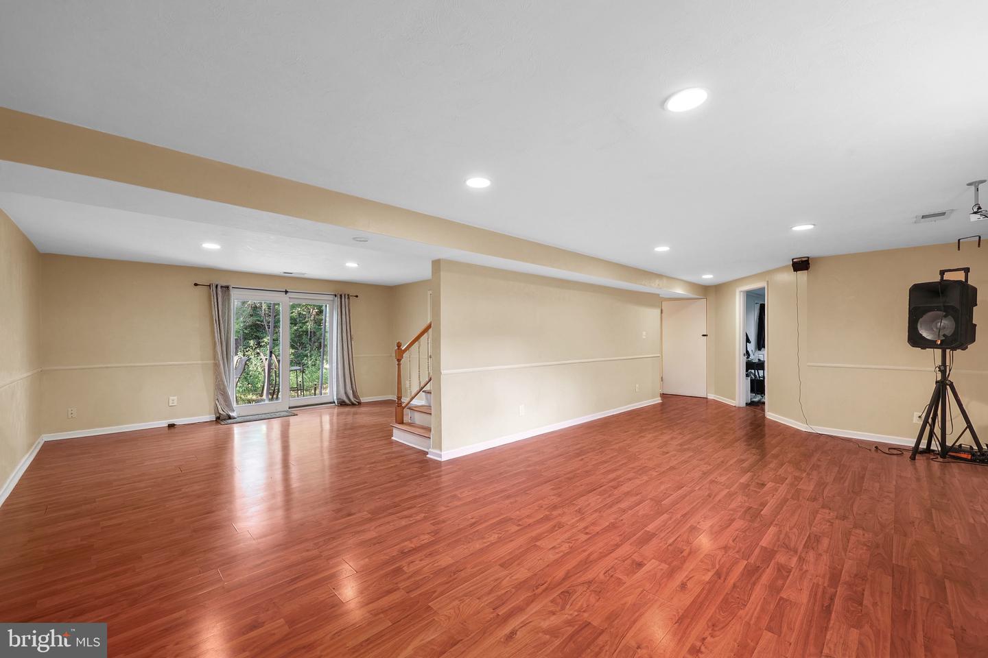 7044 CINDY LN, ANNANDALE, Virginia 22003, 5 Bedrooms Bedrooms, ,3 BathroomsBathrooms,Residential,For sale,7044 CINDY LN,VAFX2254608 MLS # VAFX2254608