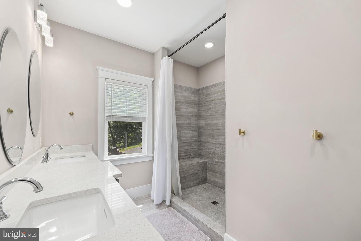 11933 AIRLEA DR, NOKESVILLE, Virginia 20181, 4 Bedrooms Bedrooms, ,3 BathroomsBathrooms,Residential,For sale,11933 AIRLEA DR,VAPW2098890 MLS # VAPW2098890