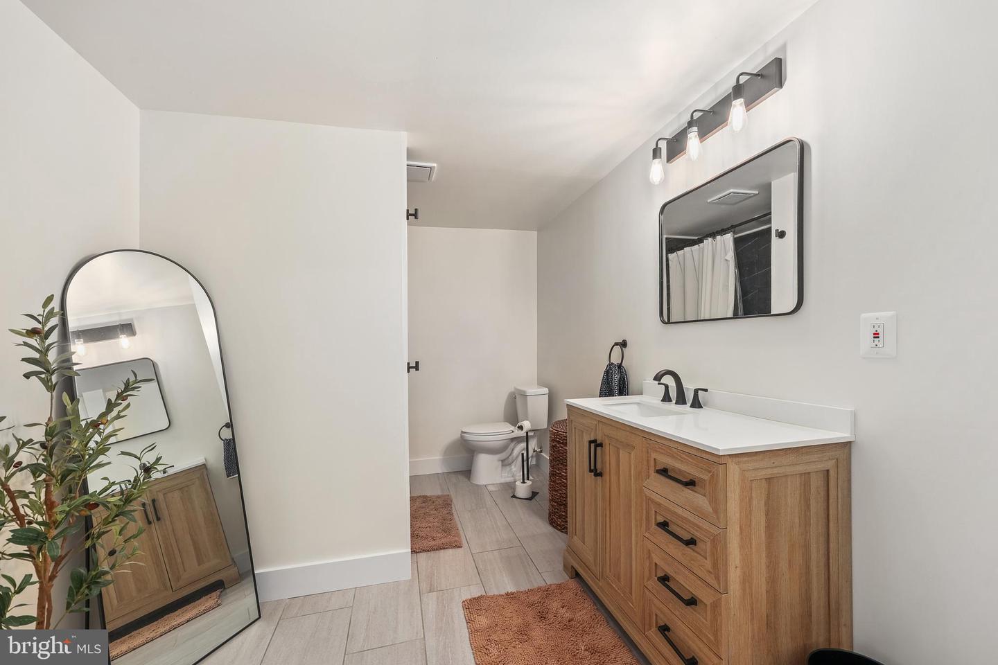 11933 AIRLEA DR, NOKESVILLE, Virginia 20181, 4 Bedrooms Bedrooms, ,3 BathroomsBathrooms,Residential,For sale,11933 AIRLEA DR,VAPW2098890 MLS # VAPW2098890