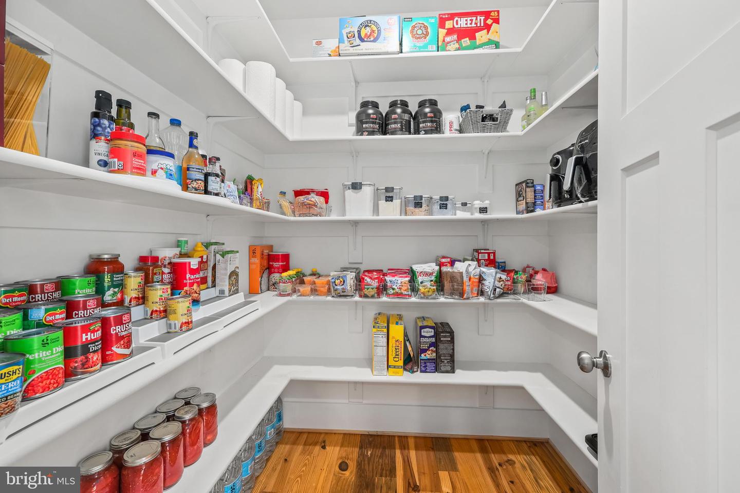 11933 AIRLEA DR, NOKESVILLE, Virginia 20181, 4 Bedrooms Bedrooms, ,3 BathroomsBathrooms,Residential,For sale,11933 AIRLEA DR,VAPW2098890 MLS # VAPW2098890