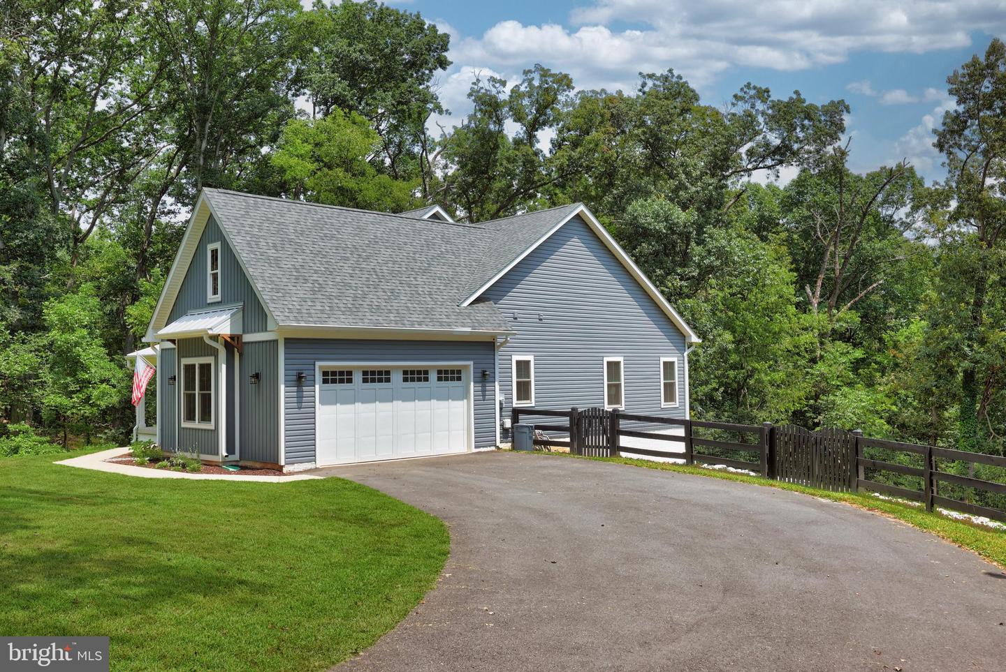 11933 AIRLEA DR, NOKESVILLE, Virginia 20181, 4 Bedrooms Bedrooms, ,3 BathroomsBathrooms,Residential,For sale,11933 AIRLEA DR,VAPW2098890 MLS # VAPW2098890