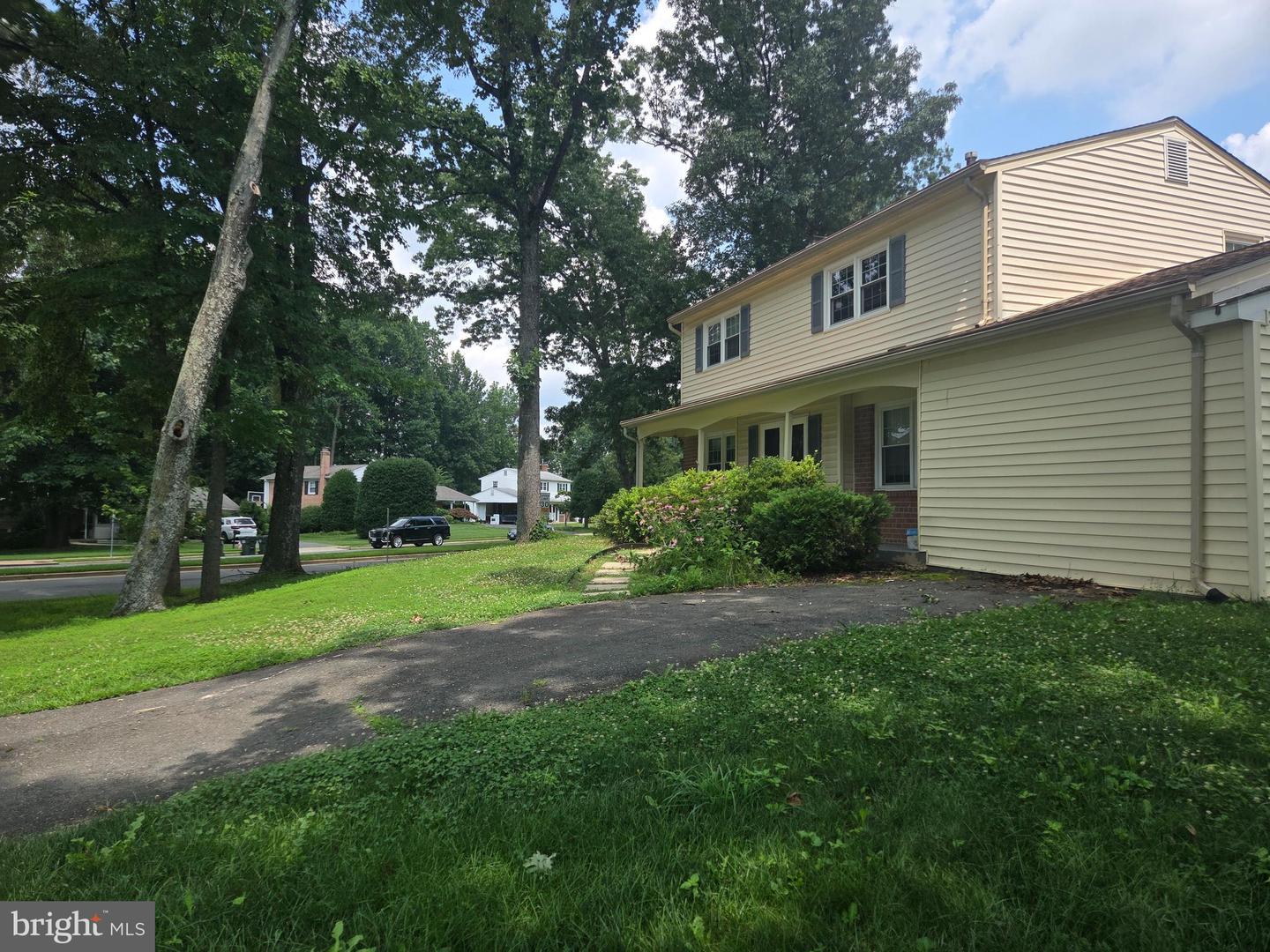 6901 HUNTSMAN BLVD, SPRINGFIELD, Virginia 22153, 4 Bedrooms Bedrooms, ,2 BathroomsBathrooms,Residential,For sale,6901 HUNTSMAN BLVD,VAFX2253820 MLS # VAFX2253820