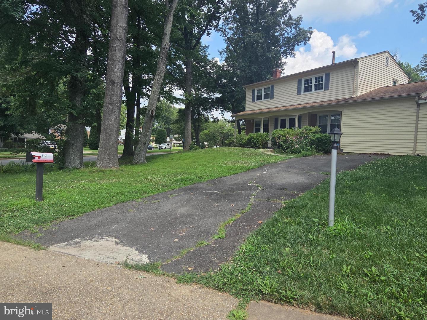 6901 HUNTSMAN BLVD, SPRINGFIELD, Virginia 22153, 4 Bedrooms Bedrooms, ,2 BathroomsBathrooms,Residential,For sale,6901 HUNTSMAN BLVD,VAFX2253820 MLS # VAFX2253820