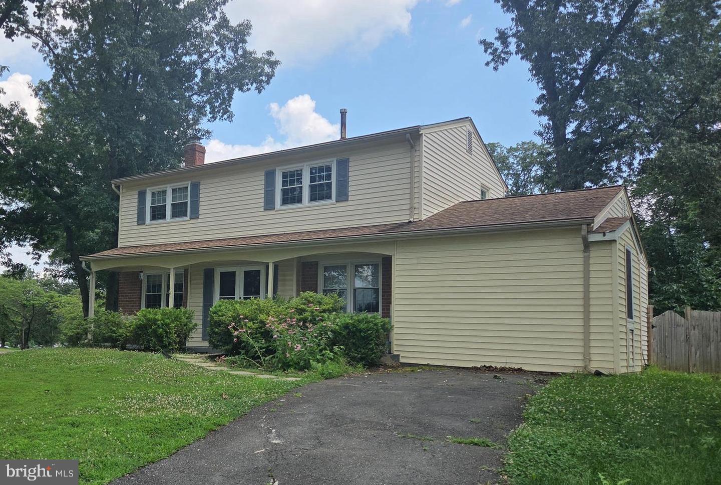 6901 HUNTSMAN BLVD, SPRINGFIELD, Virginia 22153, 4 Bedrooms Bedrooms, ,2 BathroomsBathrooms,Residential,For sale,6901 HUNTSMAN BLVD,VAFX2253820 MLS # VAFX2253820