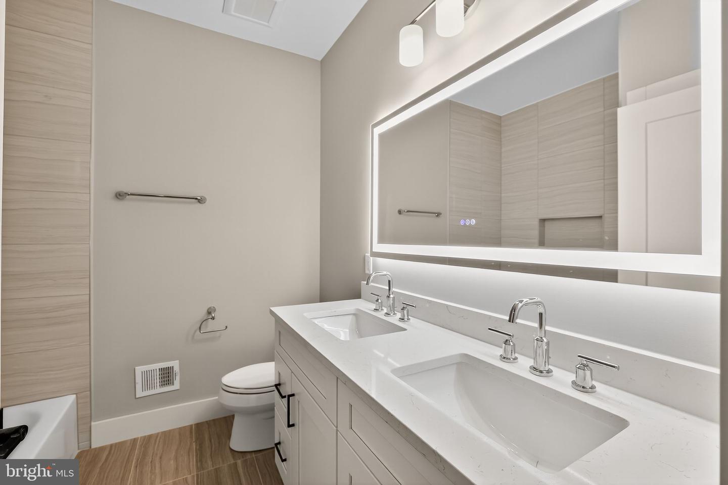 1329 IRVING ST NW #2, WASHINGTON, District Of Columbia 20010, 3 Bedrooms Bedrooms, ,2 BathroomsBathrooms,Residential,For sale,1329 IRVING ST NW #2,DCDC2209334 MLS # DCDC2209334
