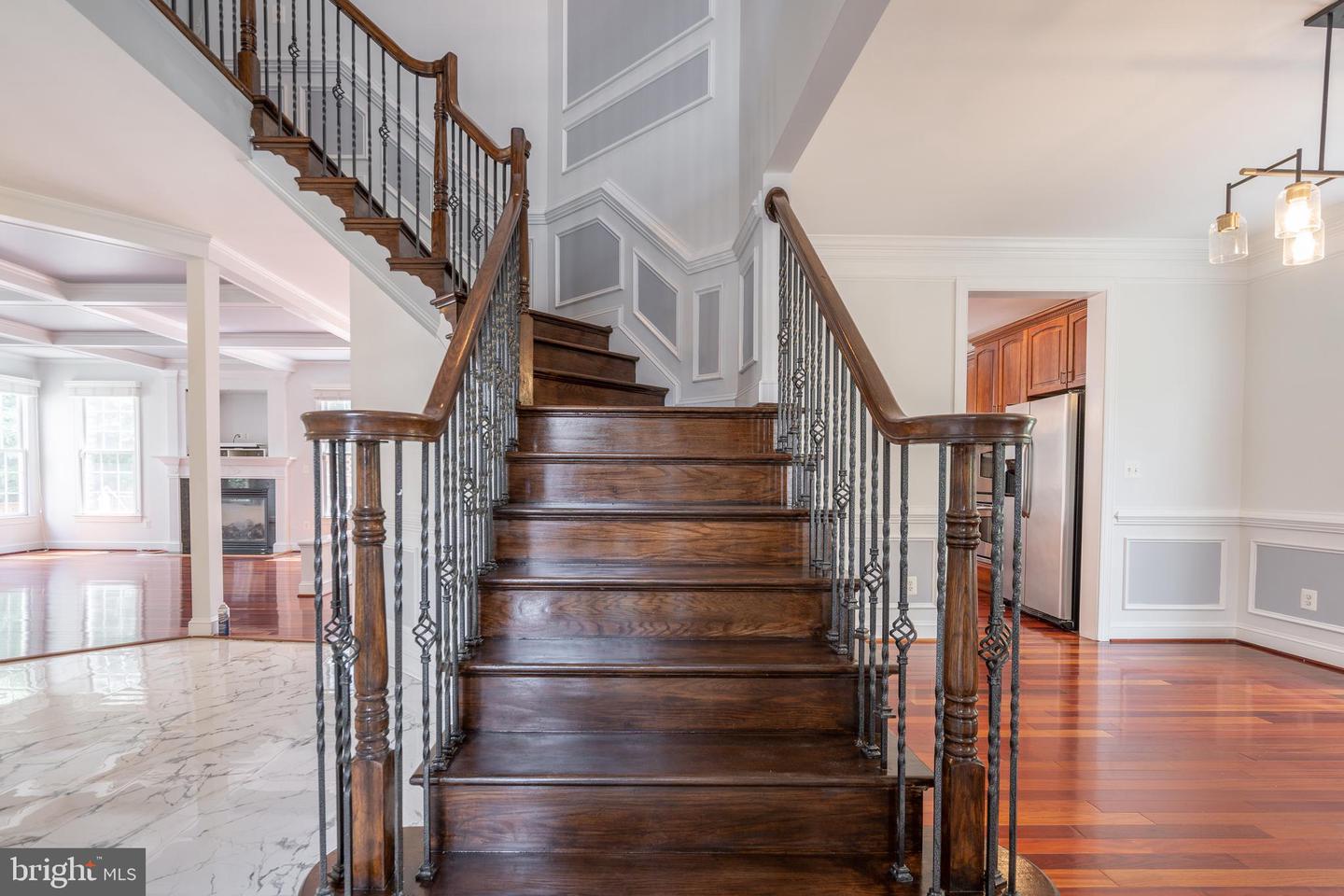 6010 ASHBY HEIGHTS CIR, ALEXANDRIA, Virginia 22315, 5 Bedrooms Bedrooms, ,4 BathroomsBathrooms,Residential,For sale,6010 ASHBY HEIGHTS CIR,VAFX2254336 MLS # VAFX2254336