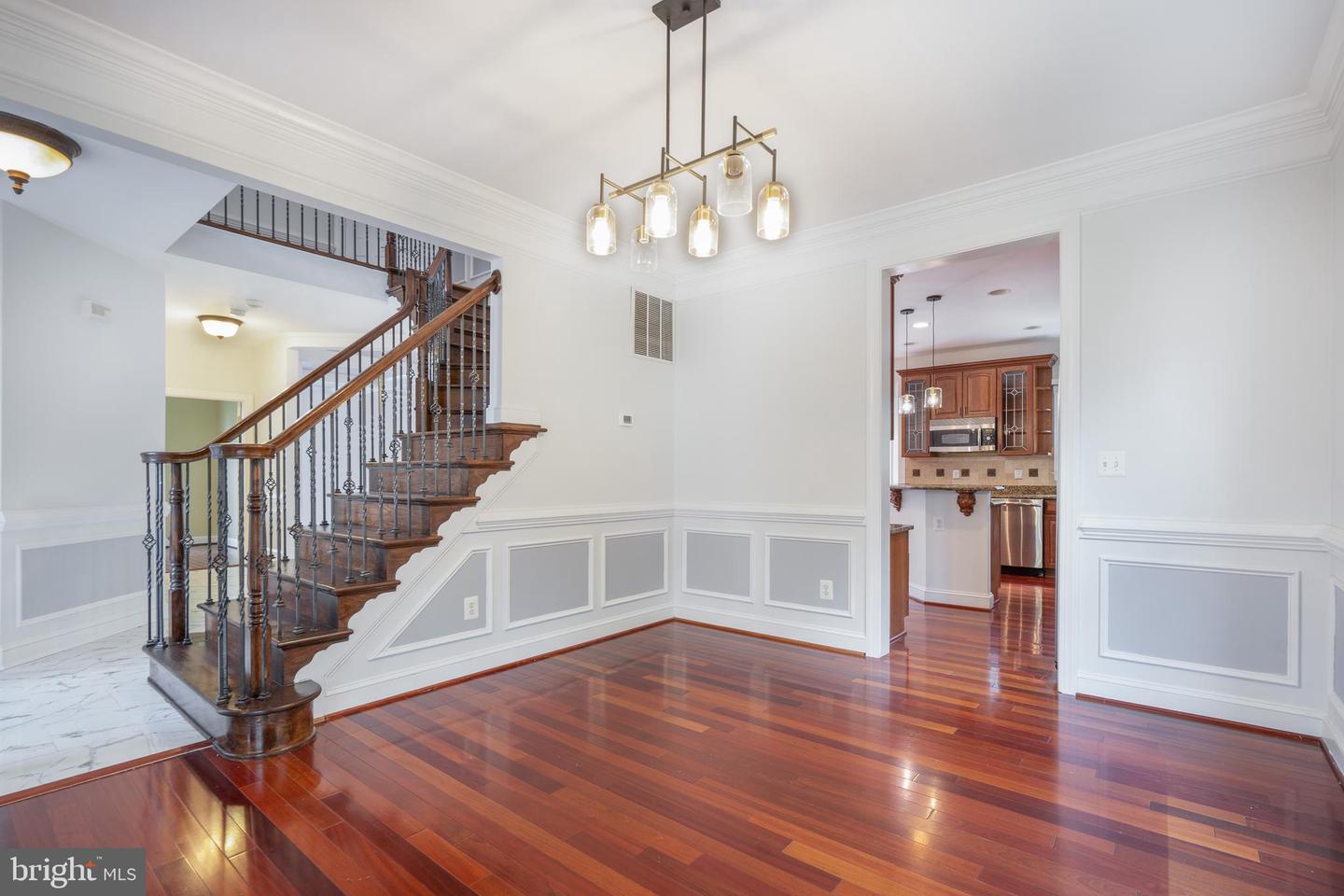 6010 ASHBY HEIGHTS CIR, ALEXANDRIA, Virginia 22315, 5 Bedrooms Bedrooms, ,4 BathroomsBathrooms,Residential,For sale,6010 ASHBY HEIGHTS CIR,VAFX2254336 MLS # VAFX2254336