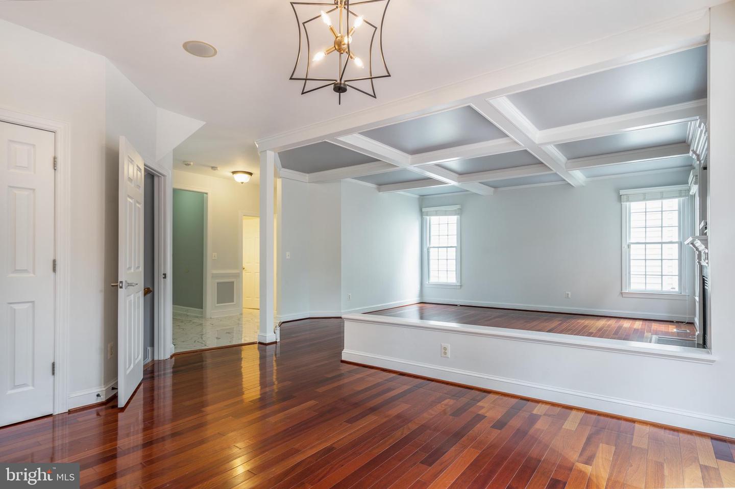 6010 ASHBY HEIGHTS CIR, ALEXANDRIA, Virginia 22315, 5 Bedrooms Bedrooms, ,4 BathroomsBathrooms,Residential,For sale,6010 ASHBY HEIGHTS CIR,VAFX2254336 MLS # VAFX2254336