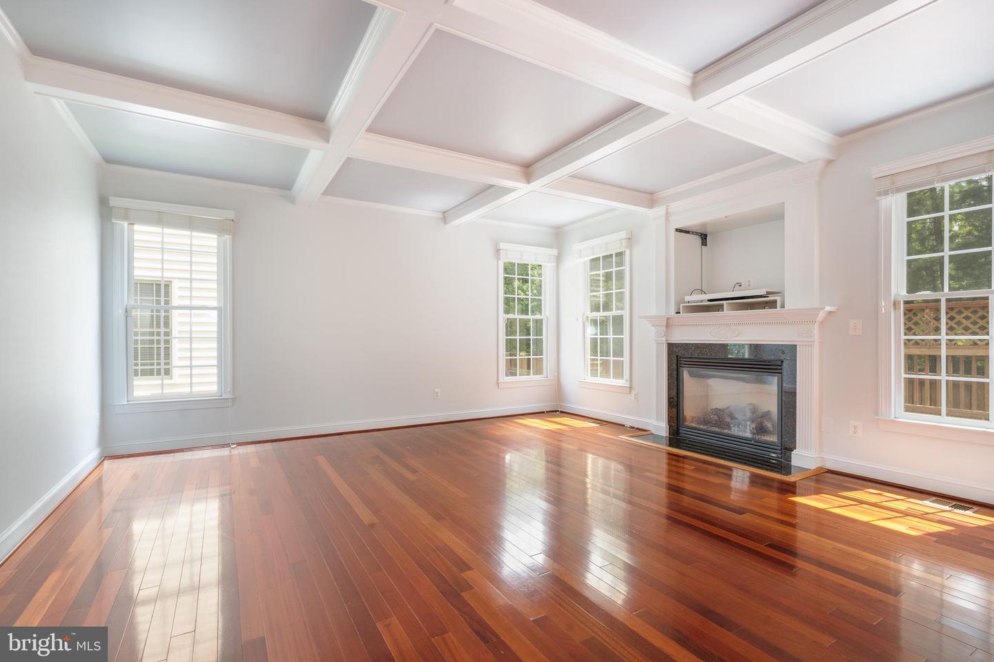 6010 ASHBY HEIGHTS CIR, ALEXANDRIA, Virginia 22315, 5 Bedrooms Bedrooms, ,4 BathroomsBathrooms,Residential,For sale,6010 ASHBY HEIGHTS CIR,VAFX2254336 MLS # VAFX2254336