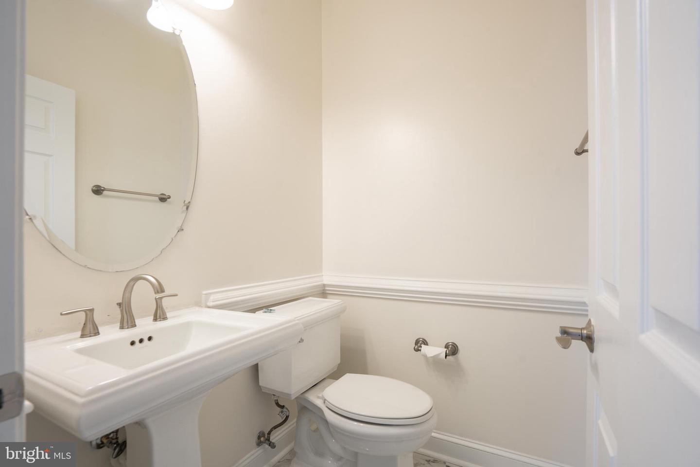 6010 ASHBY HEIGHTS CIR, ALEXANDRIA, Virginia 22315, 5 Bedrooms Bedrooms, ,4 BathroomsBathrooms,Residential,For sale,6010 ASHBY HEIGHTS CIR,VAFX2254336 MLS # VAFX2254336