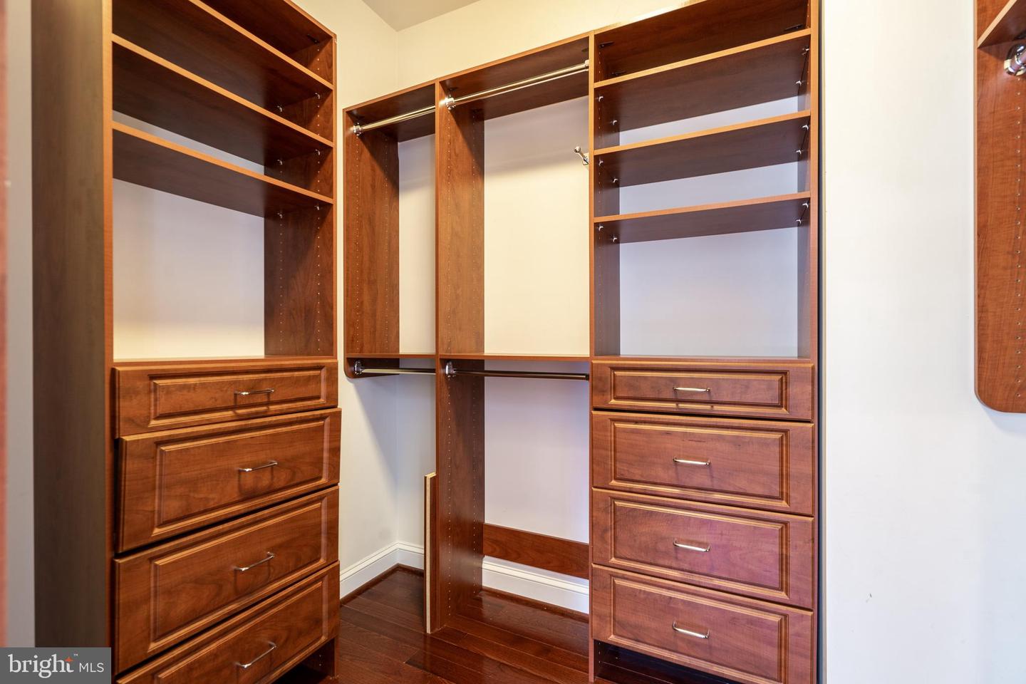 6010 ASHBY HEIGHTS CIR, ALEXANDRIA, Virginia 22315, 5 Bedrooms Bedrooms, ,4 BathroomsBathrooms,Residential,For sale,6010 ASHBY HEIGHTS CIR,VAFX2254336 MLS # VAFX2254336