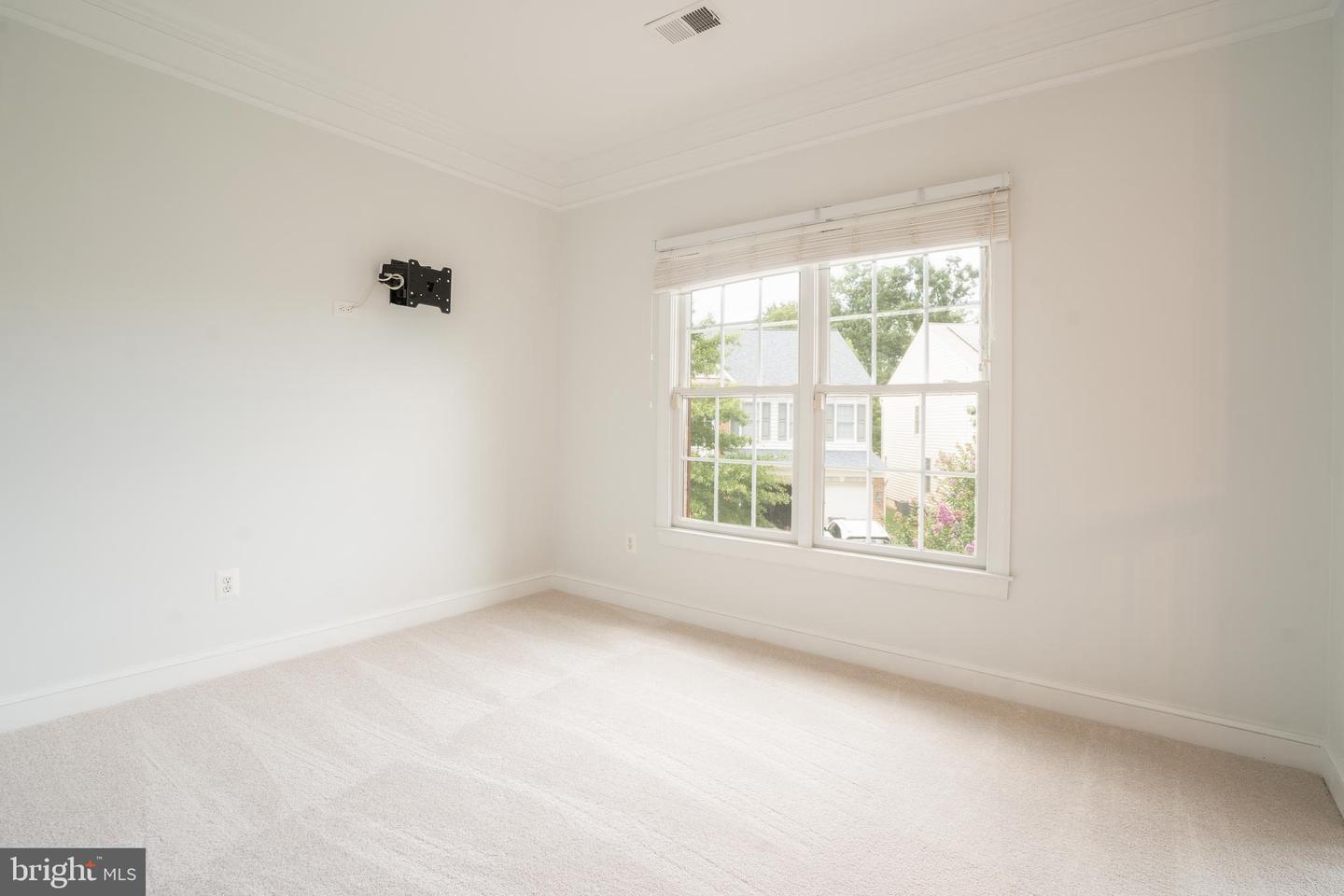 6010 ASHBY HEIGHTS CIR, ALEXANDRIA, Virginia 22315, 5 Bedrooms Bedrooms, ,4 BathroomsBathrooms,Residential,For sale,6010 ASHBY HEIGHTS CIR,VAFX2254336 MLS # VAFX2254336