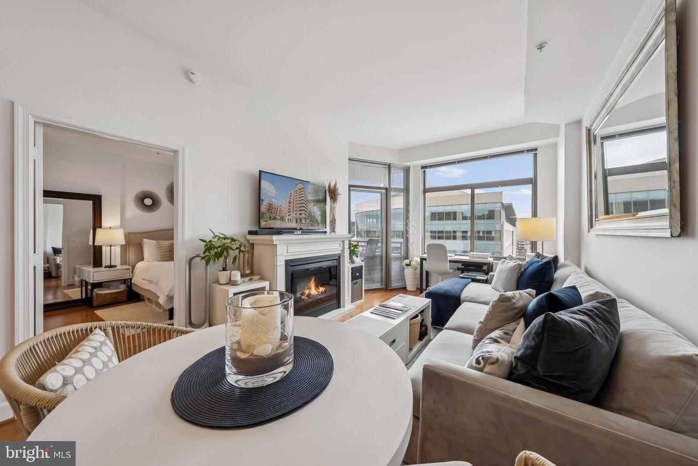 3600 S GLEBE RD #1015W, ARLINGTON, Virginia 22202, 1 Bedroom Bedrooms, ,1 BathroomBathrooms,Residential,For sale,3600 S GLEBE RD #1015W,VAAR2060400 MLS # VAAR2060400