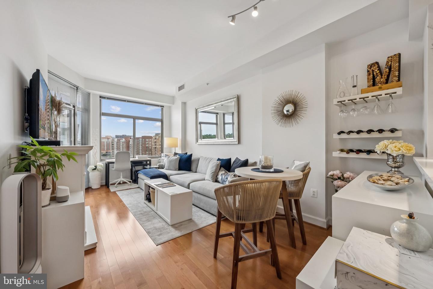 3600 S GLEBE RD #1015W, ARLINGTON, Virginia 22202, 1 Bedroom Bedrooms, ,1 BathroomBathrooms,Residential,For sale,3600 S GLEBE RD #1015W,VAAR2060400 MLS # VAAR2060400
