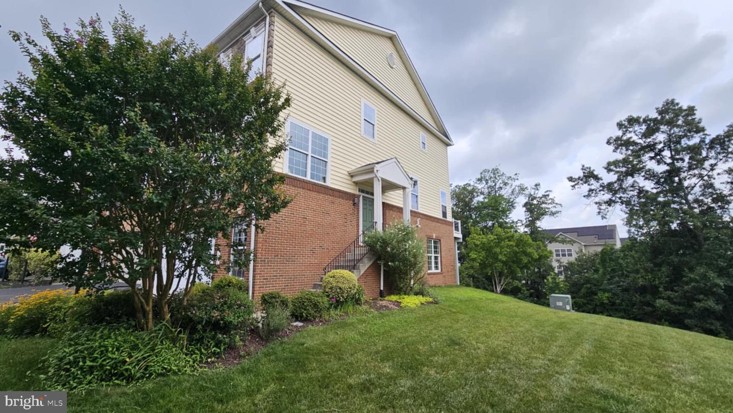 1740 MOULTRIE TER NE, LEESBURG, Virginia 20176, 3 Bedrooms Bedrooms, ,3 BathroomsBathrooms,Residential,For sale,1740 MOULTRIE TER NE,VALO2101950 MLS # VALO2101950