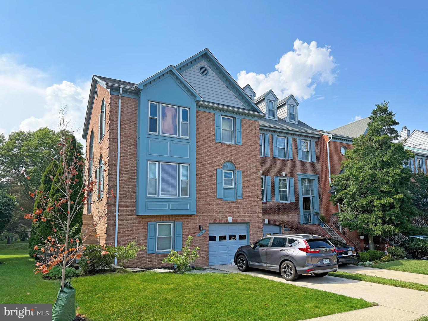 5966 WESCOTT HILLS WAY, ALEXANDRIA, Virginia 22315, 3 Bedrooms Bedrooms, ,2 BathroomsBathrooms,Residential,For sale,5966 WESCOTT HILLS WAY,VAFX2255140 MLS # VAFX2255140