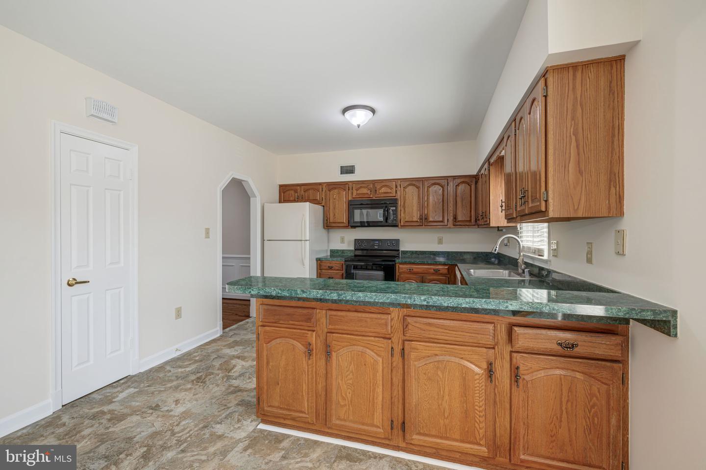 5966 WESCOTT HILLS WAY, ALEXANDRIA, Virginia 22315, 3 Bedrooms Bedrooms, ,2 BathroomsBathrooms,Residential,For sale,5966 WESCOTT HILLS WAY,VAFX2255140 MLS # VAFX2255140