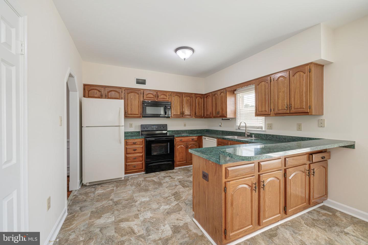 5966 WESCOTT HILLS WAY, ALEXANDRIA, Virginia 22315, 3 Bedrooms Bedrooms, ,2 BathroomsBathrooms,Residential,For sale,5966 WESCOTT HILLS WAY,VAFX2255140 MLS # VAFX2255140