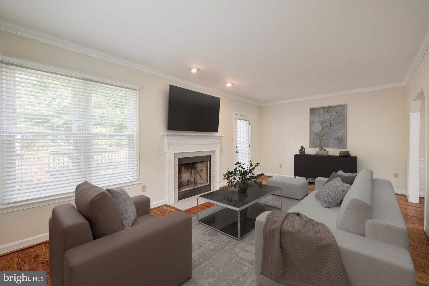 5966 WESCOTT HILLS WAY, ALEXANDRIA, Virginia 22315, 3 Bedrooms Bedrooms, ,2 BathroomsBathrooms,Residential,For sale,5966 WESCOTT HILLS WAY,VAFX2255140 MLS # VAFX2255140