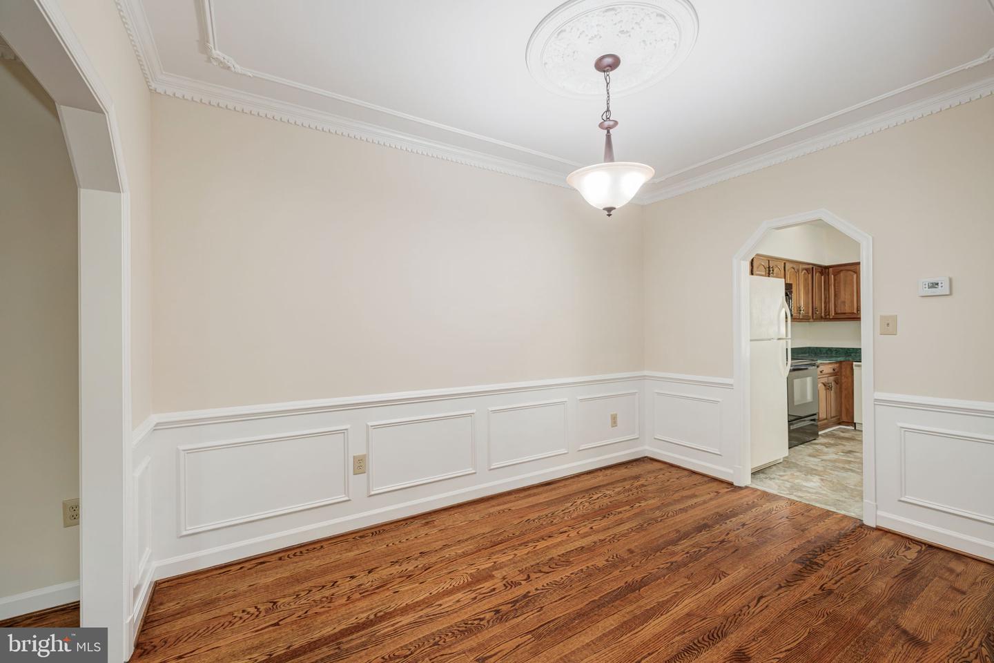5966 WESCOTT HILLS WAY, ALEXANDRIA, Virginia 22315, 3 Bedrooms Bedrooms, ,2 BathroomsBathrooms,Residential,For sale,5966 WESCOTT HILLS WAY,VAFX2255140 MLS # VAFX2255140