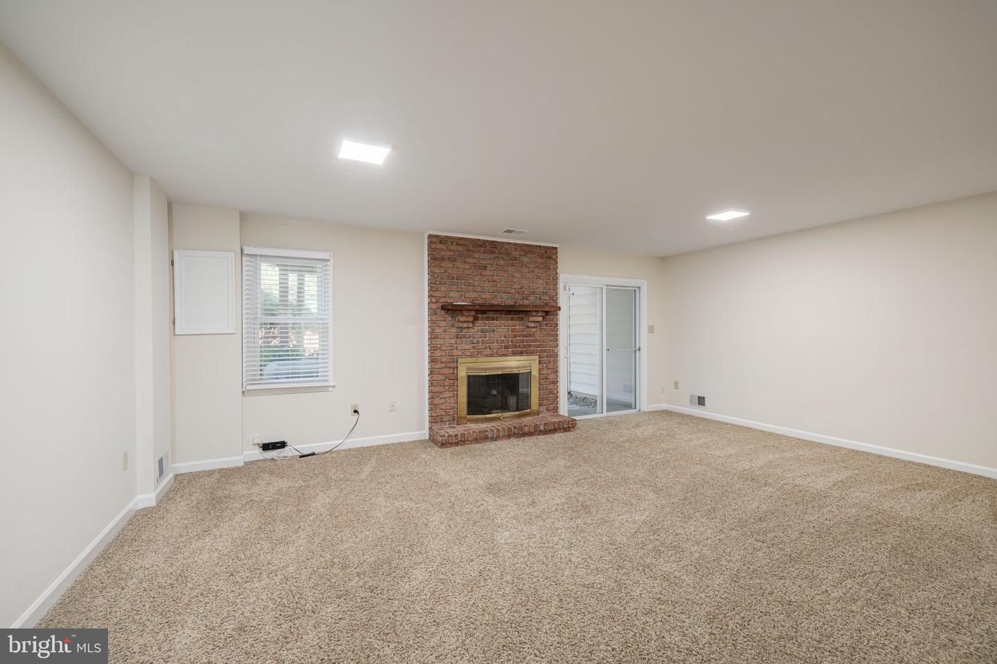 5966 WESCOTT HILLS WAY, ALEXANDRIA, Virginia 22315, 3 Bedrooms Bedrooms, ,2 BathroomsBathrooms,Residential,For sale,5966 WESCOTT HILLS WAY,VAFX2255140 MLS # VAFX2255140