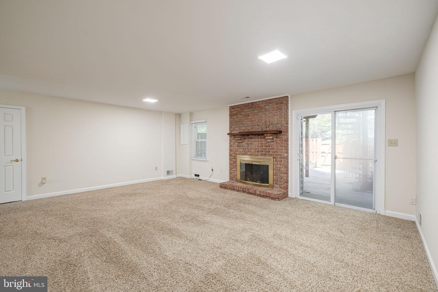 5966 WESCOTT HILLS WAY, ALEXANDRIA, Virginia 22315, 3 Bedrooms Bedrooms, ,2 BathroomsBathrooms,Residential,For sale,5966 WESCOTT HILLS WAY,VAFX2255140 MLS # VAFX2255140
