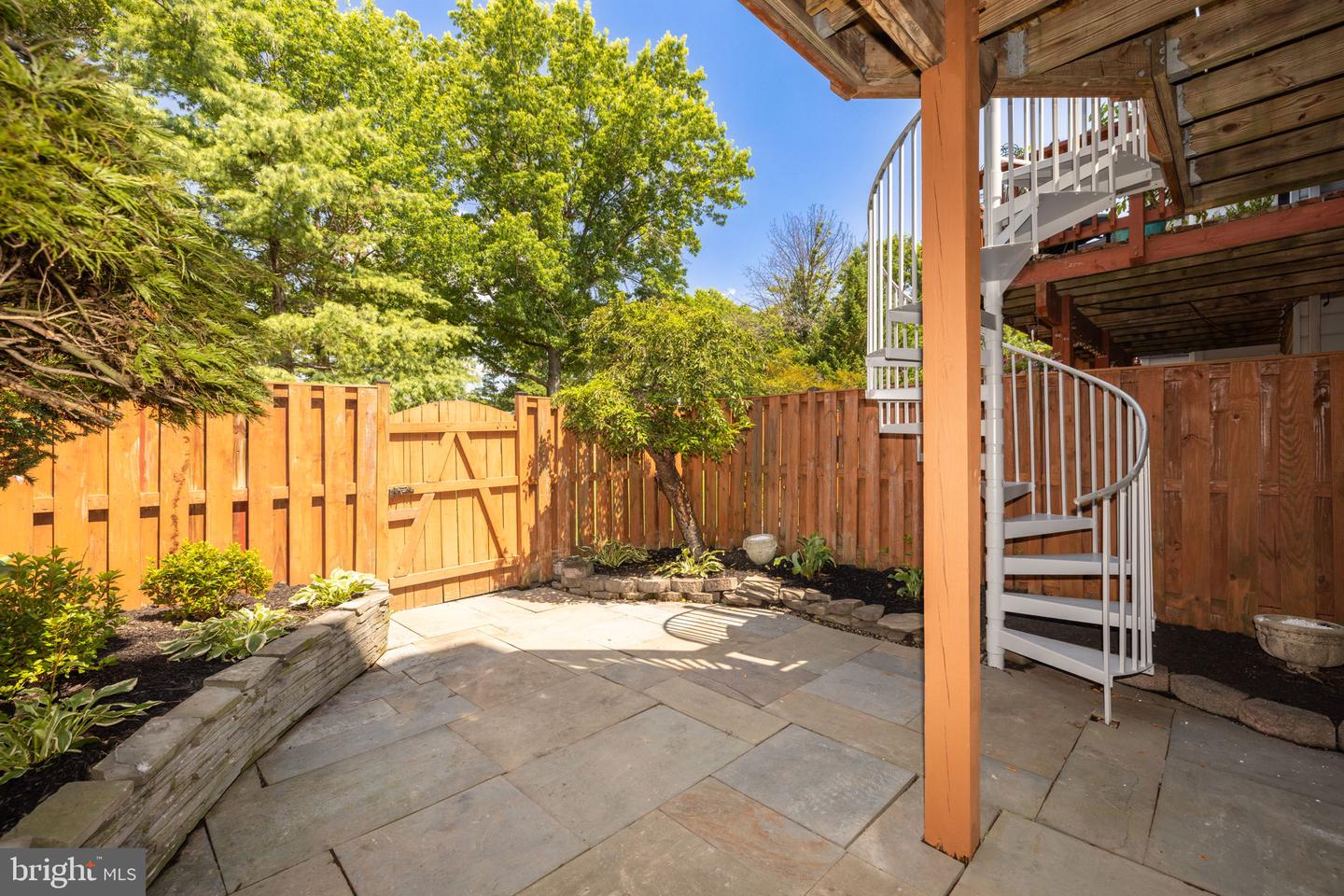 5966 WESCOTT HILLS WAY, ALEXANDRIA, Virginia 22315, 3 Bedrooms Bedrooms, ,2 BathroomsBathrooms,Residential,For sale,5966 WESCOTT HILLS WAY,VAFX2255140 MLS # VAFX2255140