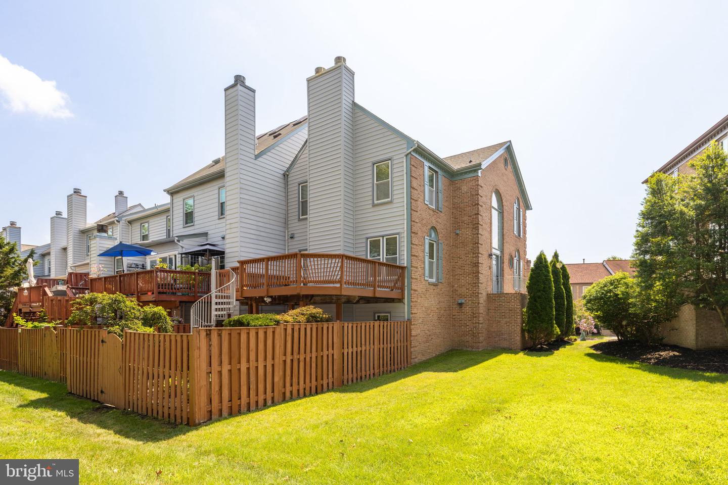 5966 WESCOTT HILLS WAY, ALEXANDRIA, Virginia 22315, 3 Bedrooms Bedrooms, ,2 BathroomsBathrooms,Residential,For sale,5966 WESCOTT HILLS WAY,VAFX2255140 MLS # VAFX2255140