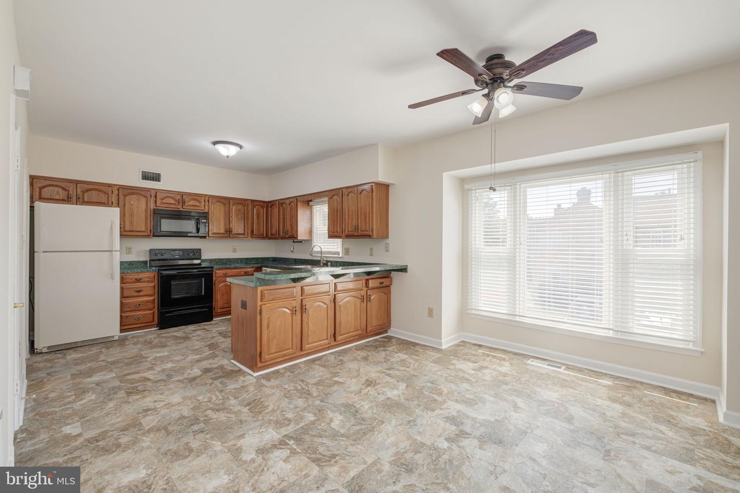 5966 WESCOTT HILLS WAY, ALEXANDRIA, Virginia 22315, 3 Bedrooms Bedrooms, ,2 BathroomsBathrooms,Residential,For sale,5966 WESCOTT HILLS WAY,VAFX2255140 MLS # VAFX2255140
