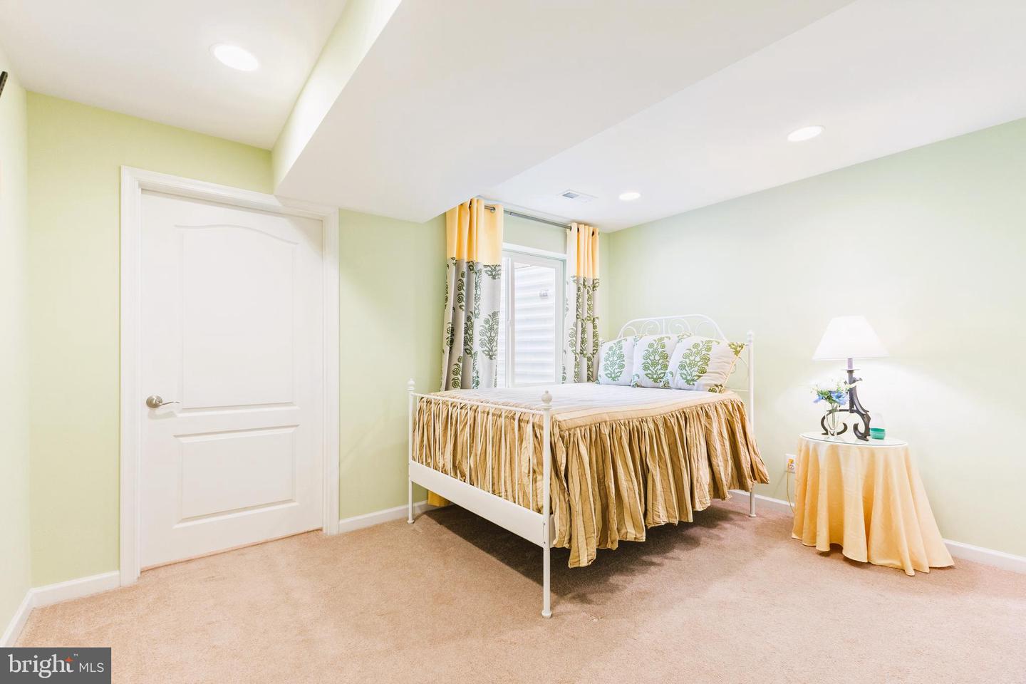 8326 MINERAL SPRINGS DR, MANASSAS, Virginia 20112, 5 Bedrooms Bedrooms, ,3 BathroomsBathrooms,Residential,For sale,8326 MINERAL SPRINGS DR,VAPW2099108 MLS # VAPW2099108