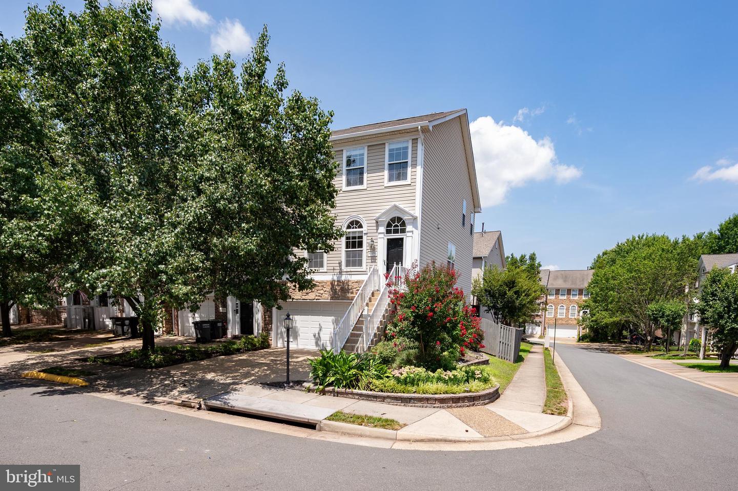 47396 VICTORIA FALLS SQ, STERLING, Virginia 20165, 3 Bedrooms Bedrooms, ,3 BathroomsBathrooms,Residential,For sale,47396 VICTORIA FALLS SQ,VALO2102018 MLS # VALO2102018