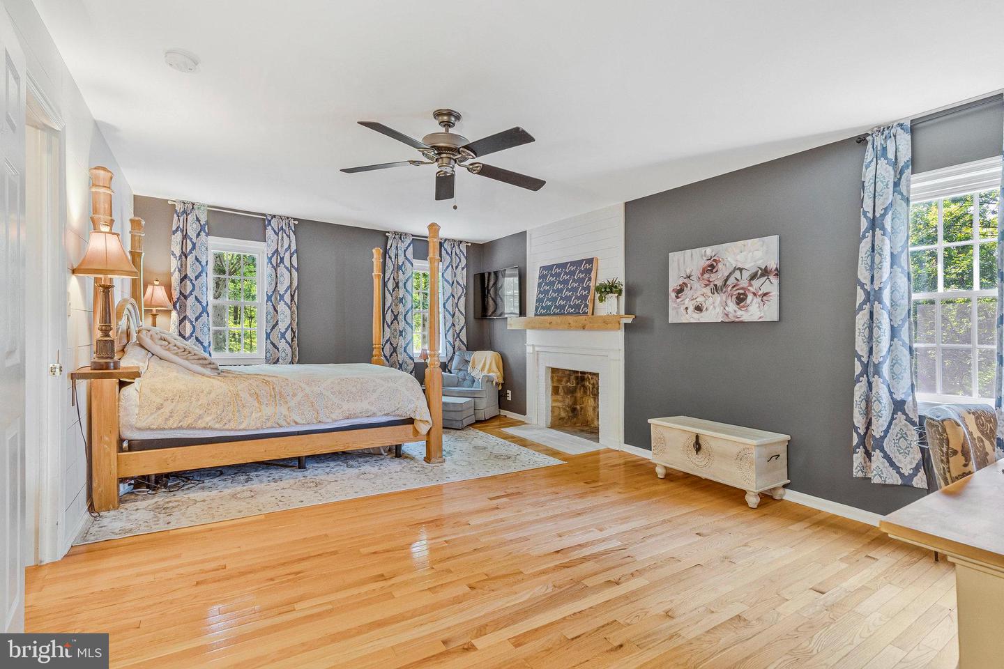 6285 SNOWFOX LN, BROAD RUN, Virginia 20137, 4 Bedrooms Bedrooms, ,3 BathroomsBathrooms,Residential,For sale,6285 SNOWFOX LN,VAFQ2017442 MLS # VAFQ2017442