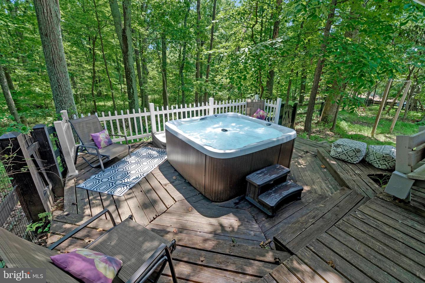 6285 SNOWFOX LN, BROAD RUN, Virginia 20137, 4 Bedrooms Bedrooms, ,3 BathroomsBathrooms,Residential,For sale,6285 SNOWFOX LN,VAFQ2017442 MLS # VAFQ2017442