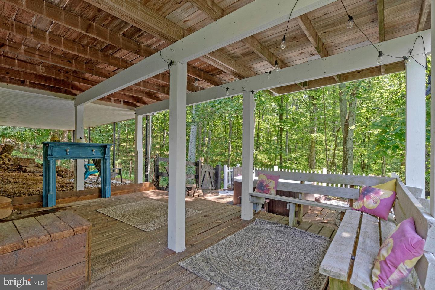 6285 SNOWFOX LN, BROAD RUN, Virginia 20137, 4 Bedrooms Bedrooms, ,3 BathroomsBathrooms,Residential,For sale,6285 SNOWFOX LN,VAFQ2017442 MLS # VAFQ2017442
