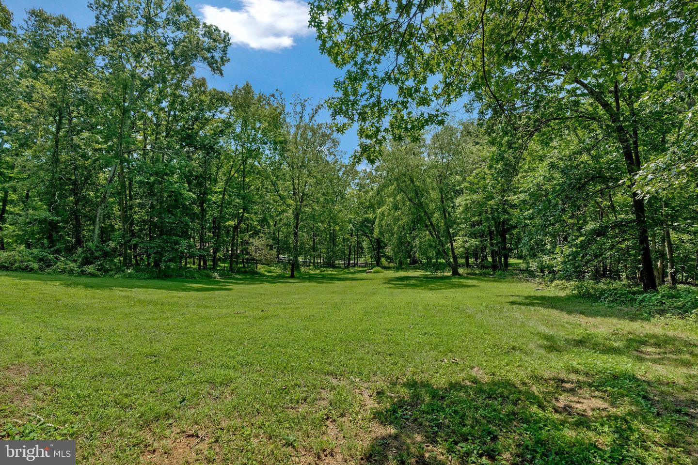 6285 SNOWFOX LN, BROAD RUN, Virginia 20137, 4 Bedrooms Bedrooms, ,3 BathroomsBathrooms,Residential,For sale,6285 SNOWFOX LN,VAFQ2017442 MLS # VAFQ2017442