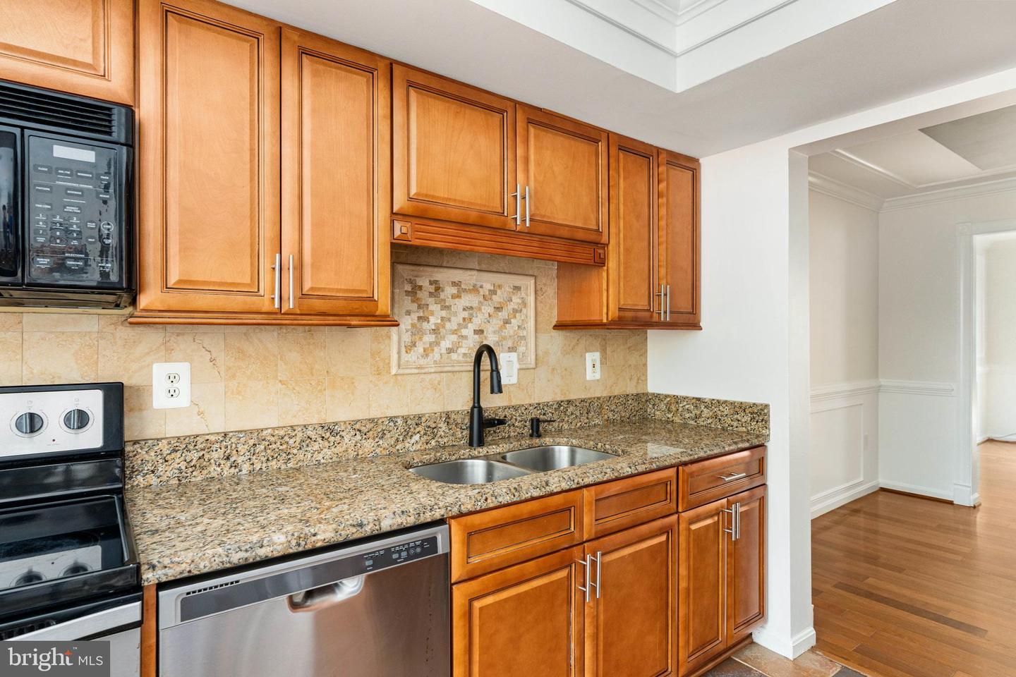 15604 TRAVERSER CT, WOODBRIDGE, Virginia 22193, 3 Bedrooms Bedrooms, ,2 BathroomsBathrooms,Residential,For sale,15604 TRAVERSER CT,VAPW2099324 MLS # VAPW2099324