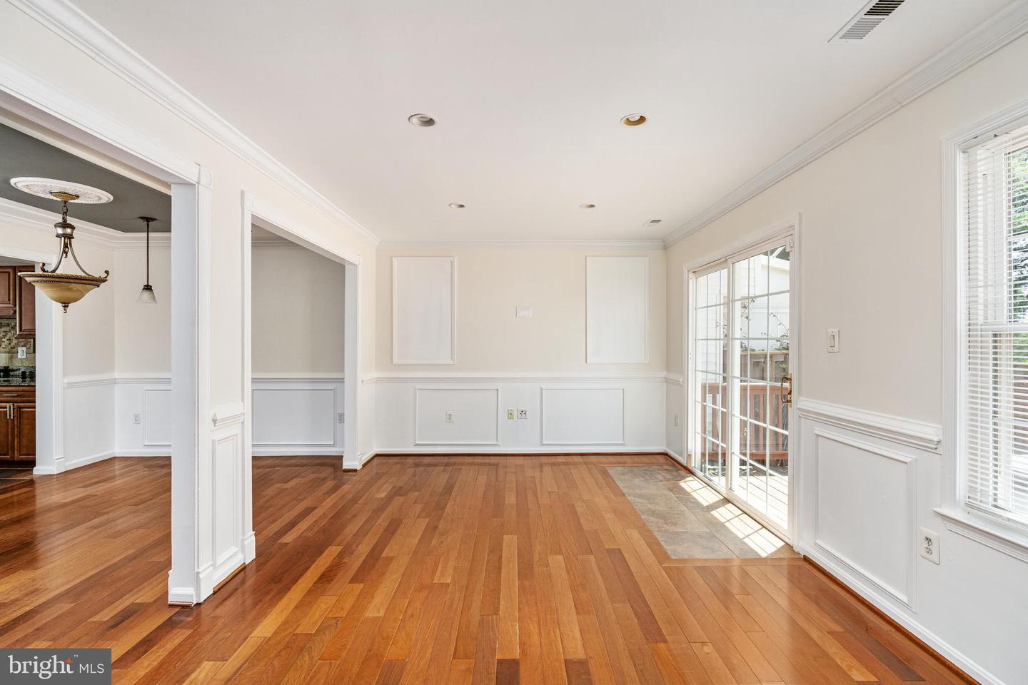 15604 TRAVERSER CT, WOODBRIDGE, Virginia 22193, 3 Bedrooms Bedrooms, ,2 BathroomsBathrooms,Residential,For sale,15604 TRAVERSER CT,VAPW2099324 MLS # VAPW2099324