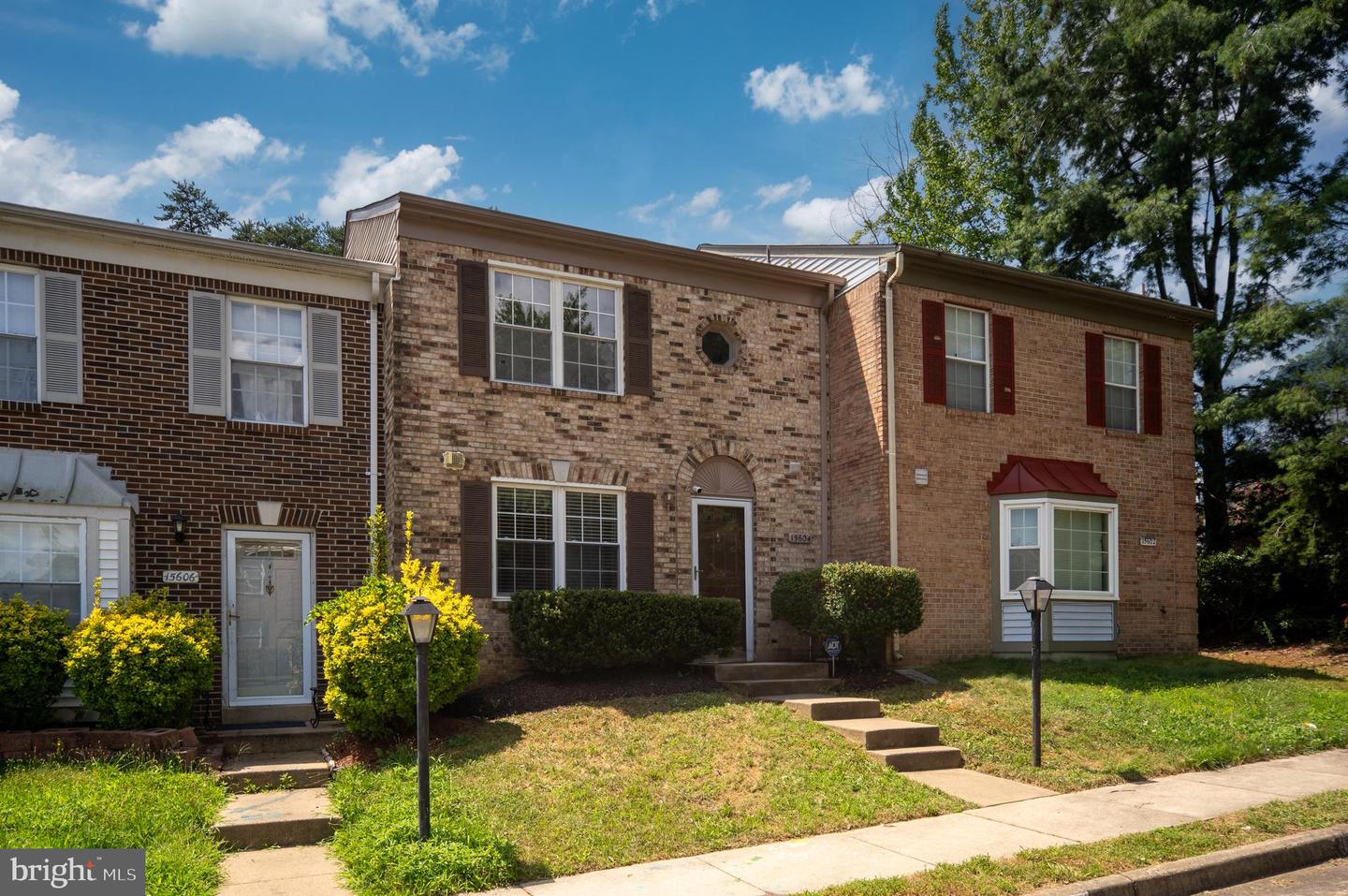 15604 TRAVERSER CT, WOODBRIDGE, Virginia 22193, 3 Bedrooms Bedrooms, ,2 BathroomsBathrooms,Residential,For sale,15604 TRAVERSER CT,VAPW2099324 MLS # VAPW2099324
