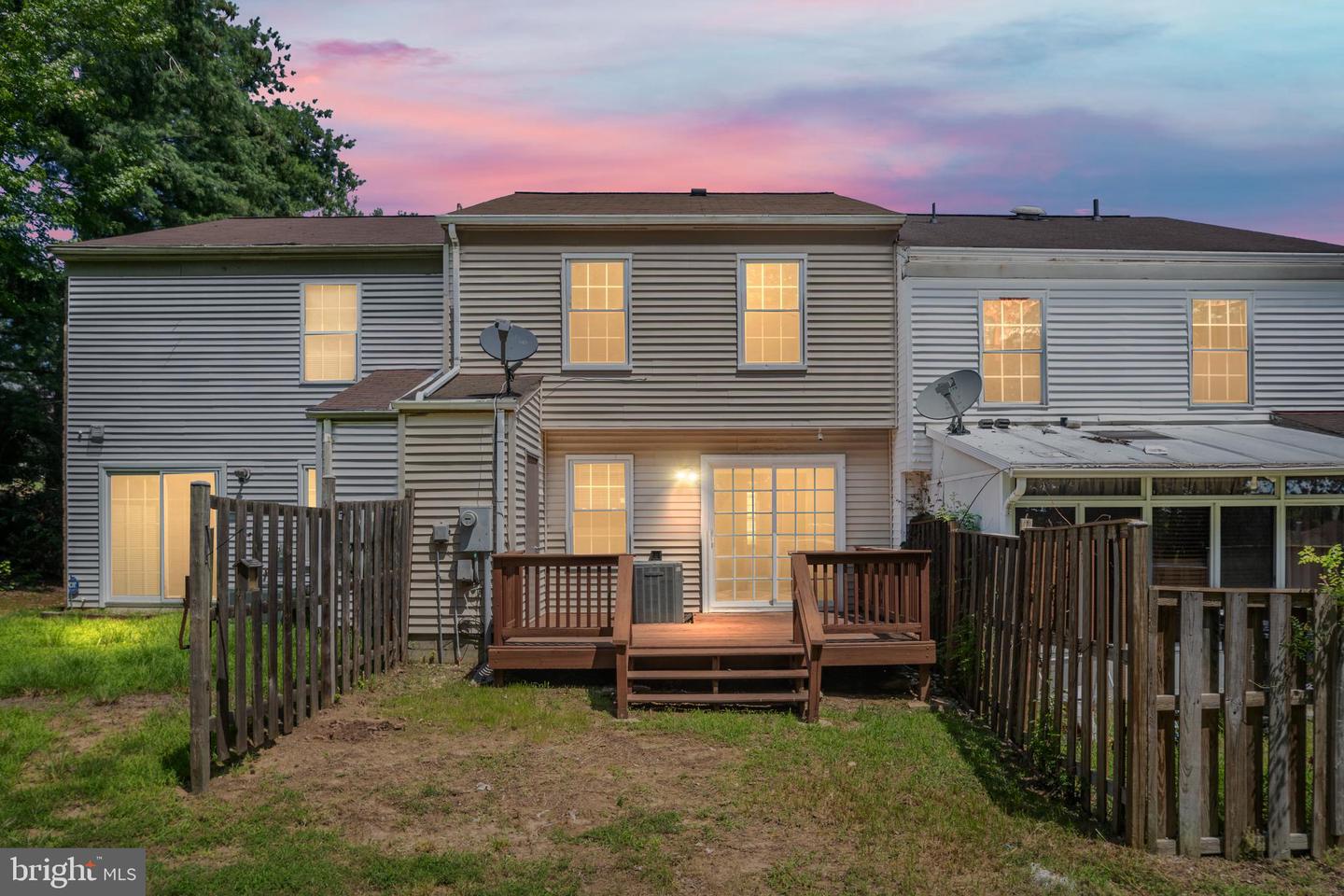 15604 TRAVERSER CT, WOODBRIDGE, Virginia 22193, 3 Bedrooms Bedrooms, ,2 BathroomsBathrooms,Residential,For sale,15604 TRAVERSER CT,VAPW2099324 MLS # VAPW2099324