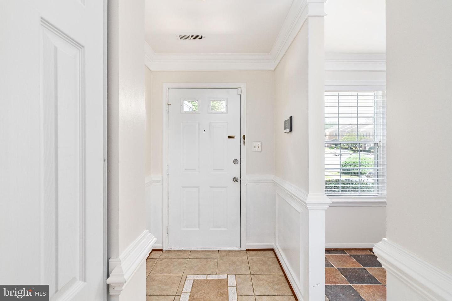 15604 TRAVERSER CT, WOODBRIDGE, Virginia 22193, 3 Bedrooms Bedrooms, ,2 BathroomsBathrooms,Residential,For sale,15604 TRAVERSER CT,VAPW2099324 MLS # VAPW2099324
