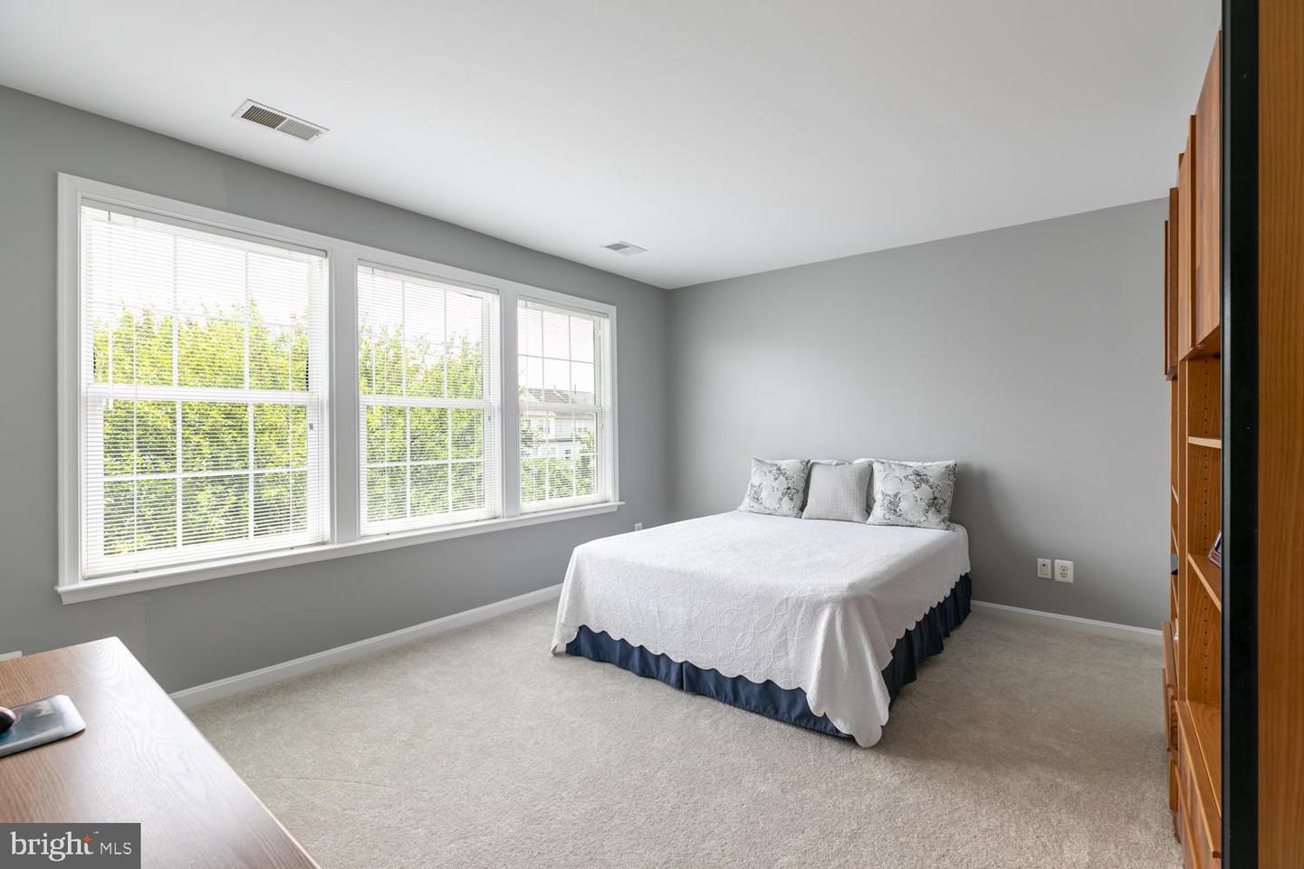 43797 VIRGINIA MANOR TER, ASHBURN, Virginia 20148, 3 Bedrooms Bedrooms, ,3 BathroomsBathrooms,Residential,For sale,43797 VIRGINIA MANOR TER,VALO2102308 MLS # VALO2102308
