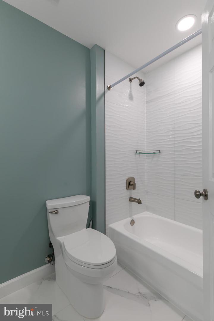 43797 VIRGINIA MANOR TER, ASHBURN, Virginia 20148, 3 Bedrooms Bedrooms, ,3 BathroomsBathrooms,Residential,For sale,43797 VIRGINIA MANOR TER,VALO2102308 MLS # VALO2102308