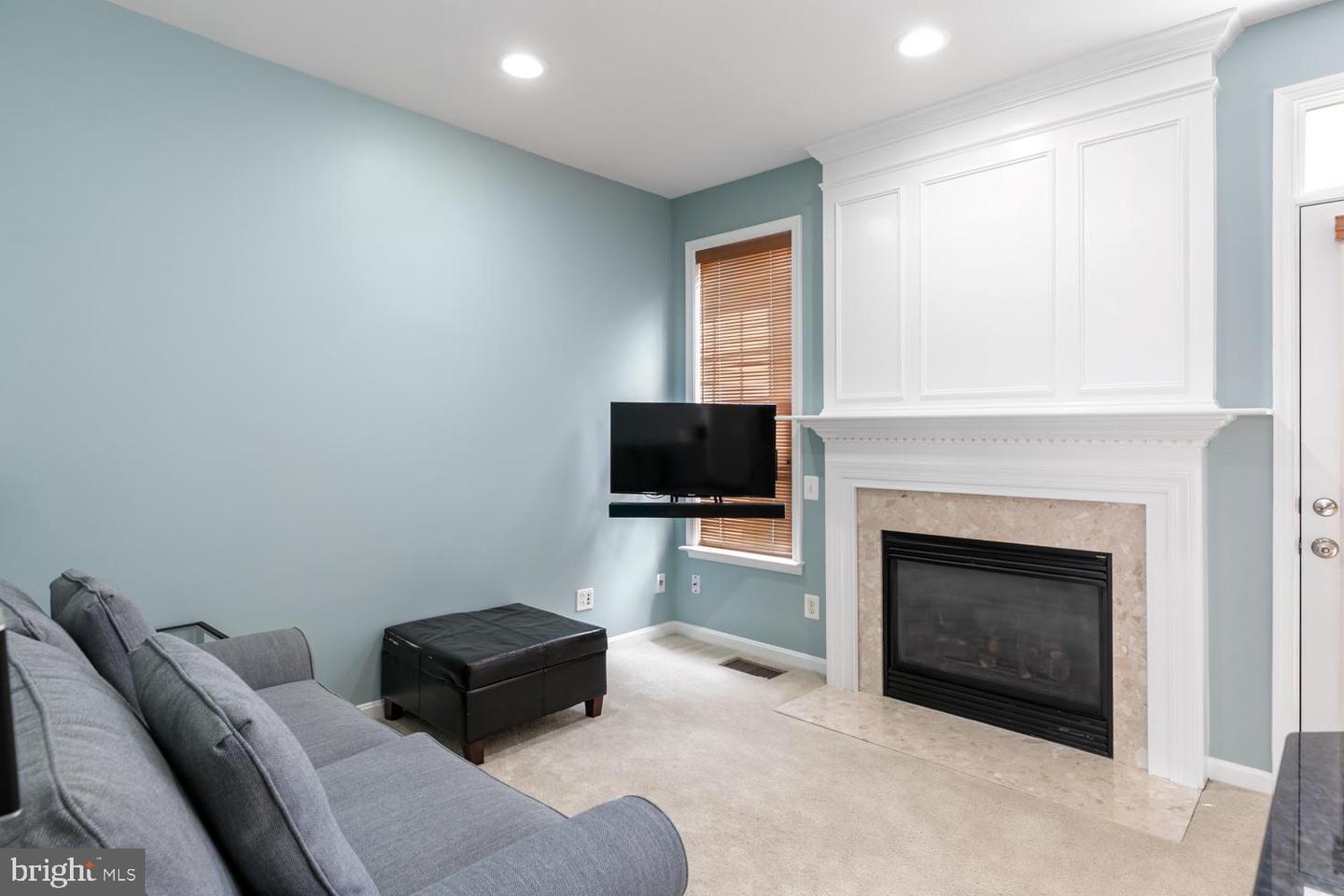 43797 VIRGINIA MANOR TER, ASHBURN, Virginia 20148, 3 Bedrooms Bedrooms, ,3 BathroomsBathrooms,Residential,For sale,43797 VIRGINIA MANOR TER,VALO2102308 MLS # VALO2102308