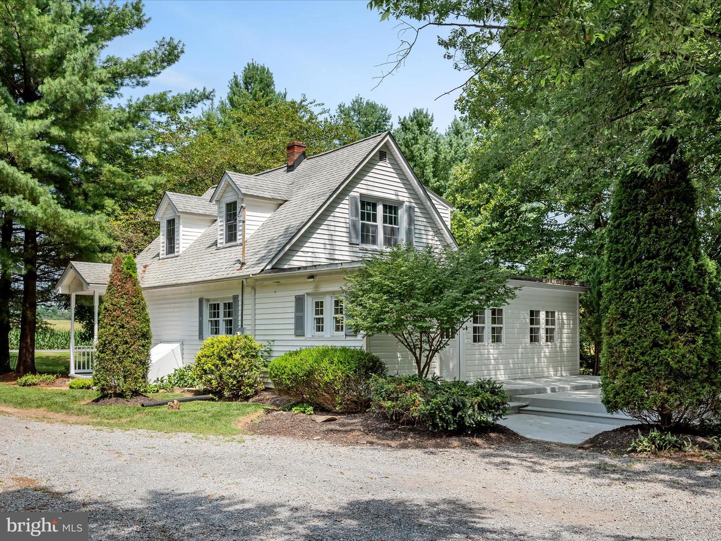 5875 LORD FAIRFAX HWY, BERRYVILLE, Virginia 22611, 2 Bedrooms Bedrooms, ,2 BathroomsBathrooms,Residential,For sale,5875 LORD FAIRFAX HWY,VACL2003916 MLS # VACL2003916