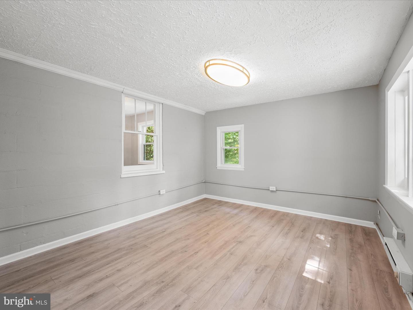 5875 LORD FAIRFAX HWY, BERRYVILLE, Virginia 22611, 2 Bedrooms Bedrooms, ,2 BathroomsBathrooms,Residential,For sale,5875 LORD FAIRFAX HWY,VACL2003916 MLS # VACL2003916