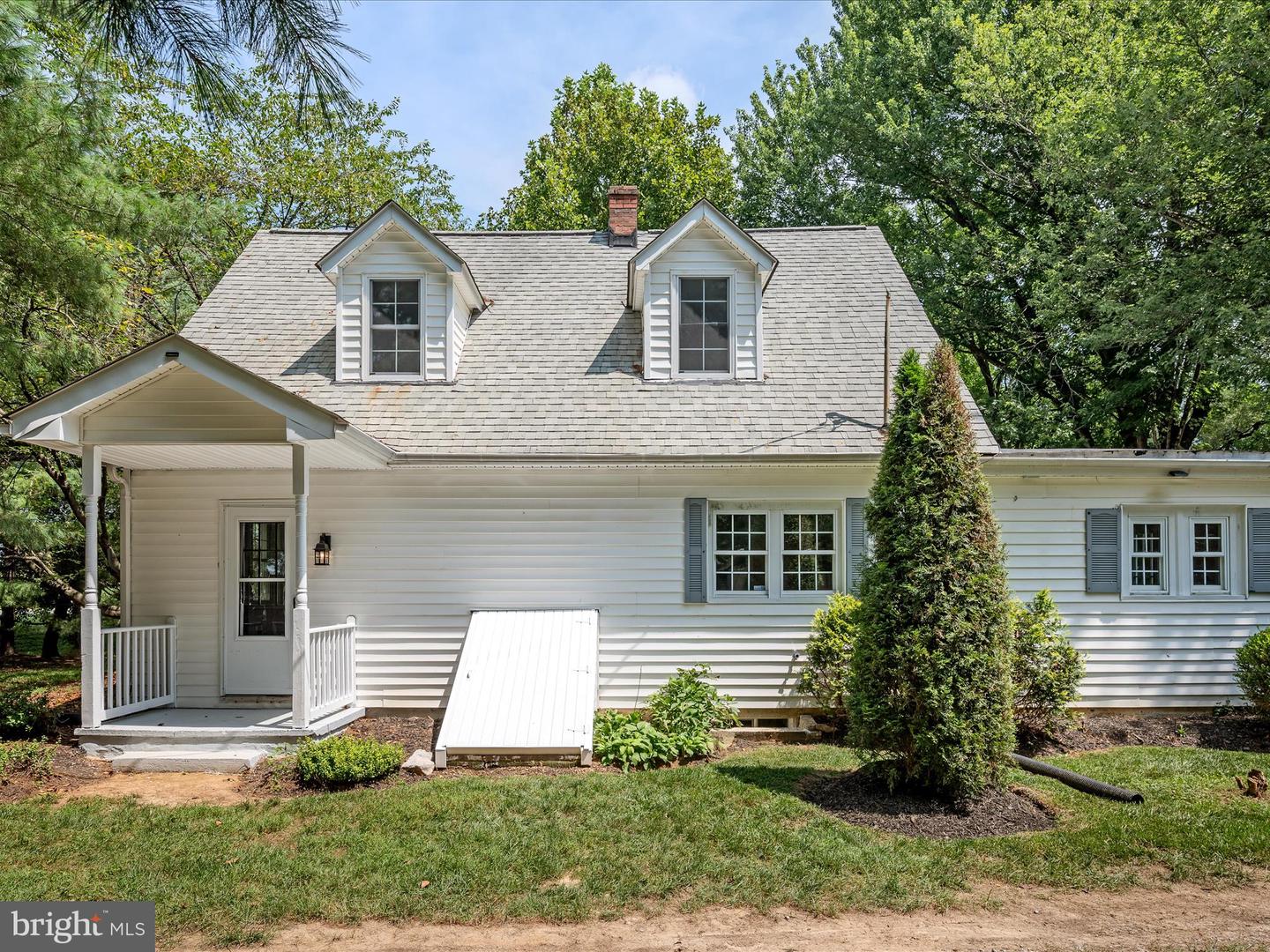 5875 LORD FAIRFAX HWY, BERRYVILLE, Virginia 22611, 2 Bedrooms Bedrooms, ,2 BathroomsBathrooms,Residential,For sale,5875 LORD FAIRFAX HWY,VACL2003916 MLS # VACL2003916