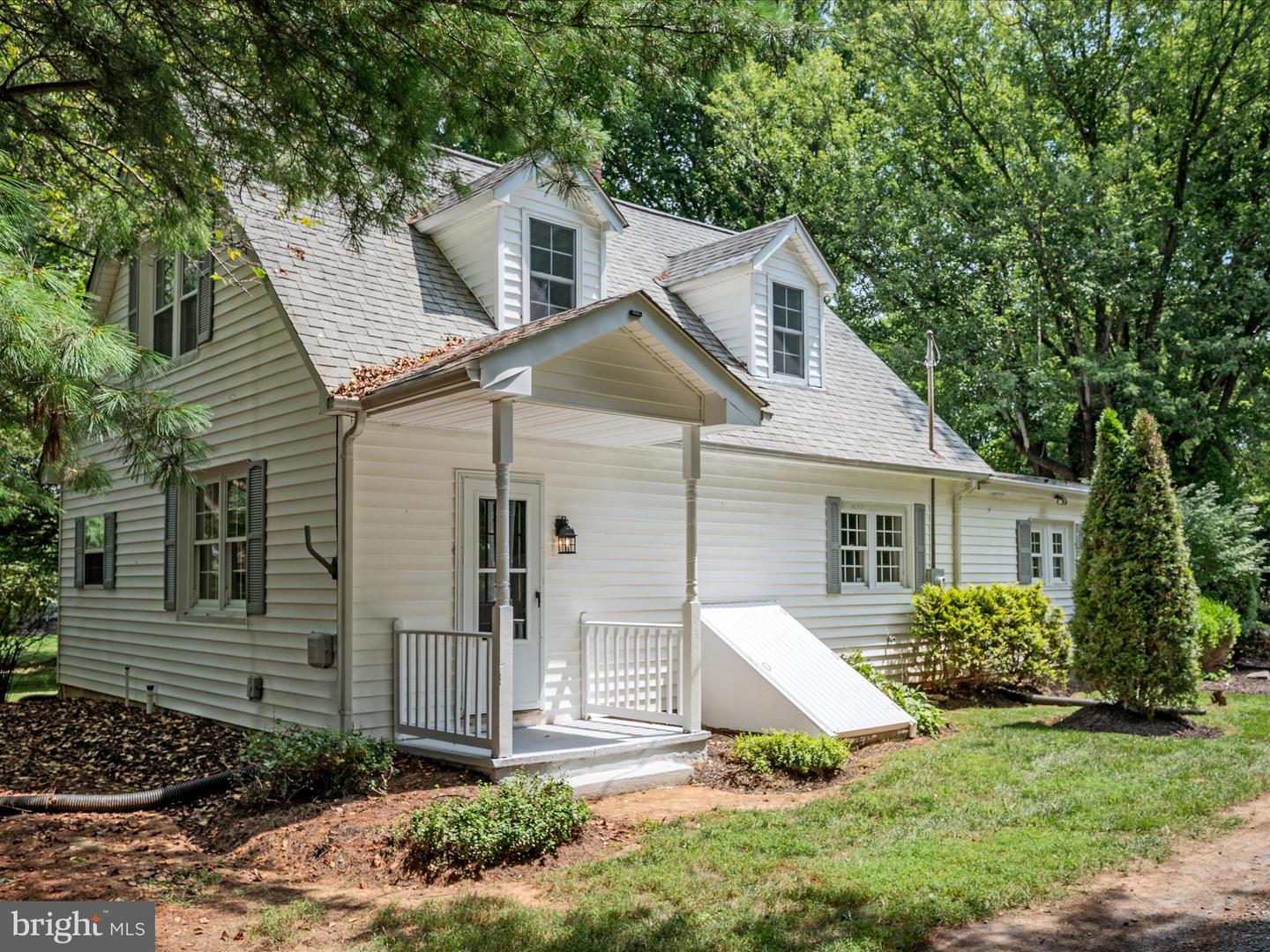 5875 LORD FAIRFAX HWY, BERRYVILLE, Virginia 22611, 2 Bedrooms Bedrooms, ,2 BathroomsBathrooms,Residential,For sale,5875 LORD FAIRFAX HWY,VACL2003916 MLS # VACL2003916