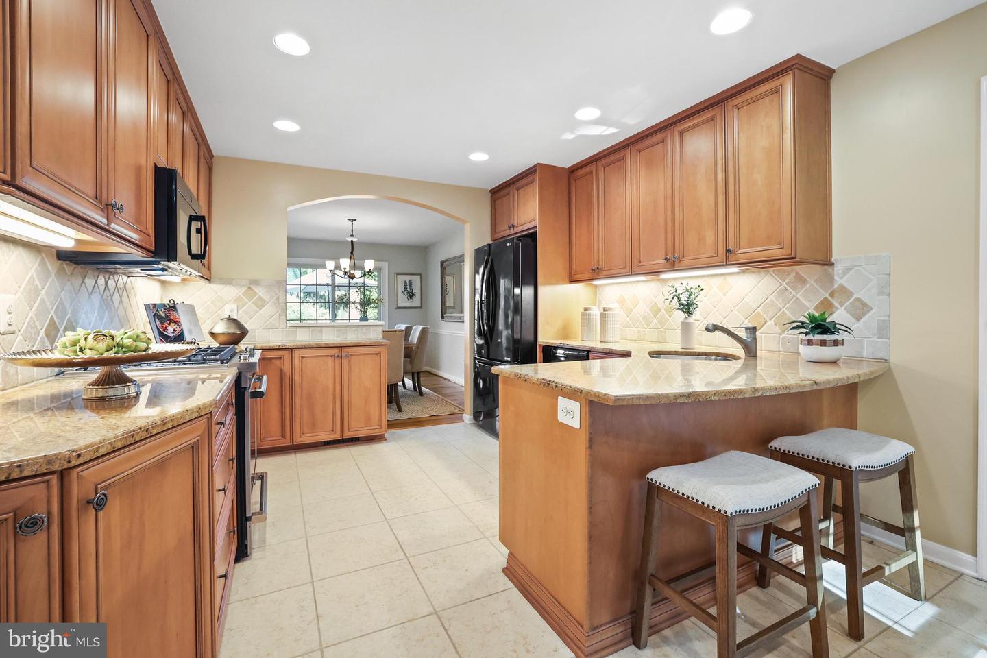 8409 KAY CT, ANNANDALE, Virginia 22003, 4 Bedrooms Bedrooms, ,3 BathroomsBathrooms,Residential,For sale,8409 KAY CT,VAFX2256112 MLS # VAFX2256112