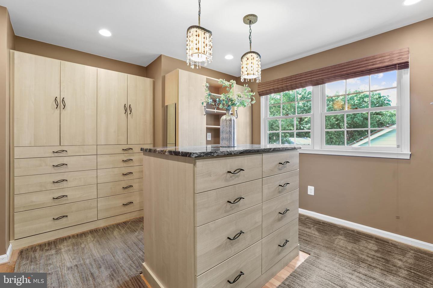 8409 KAY CT, ANNANDALE, Virginia 22003, 4 Bedrooms Bedrooms, ,3 BathroomsBathrooms,Residential,For sale,8409 KAY CT,VAFX2256112 MLS # VAFX2256112
