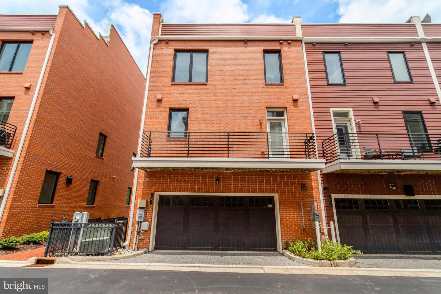 721 WATSON ST, ALEXANDRIA, Virginia 22301, 4 Bedrooms Bedrooms, ,4 BathroomsBathrooms,Residential,For sale,721 WATSON ST,VAAX2047614 MLS # VAAX2047614